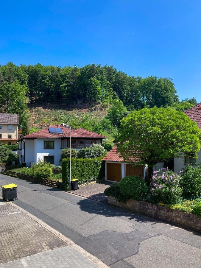 Apartment Kleines Glueck Zentral Mit Balkon Und Parkplatz