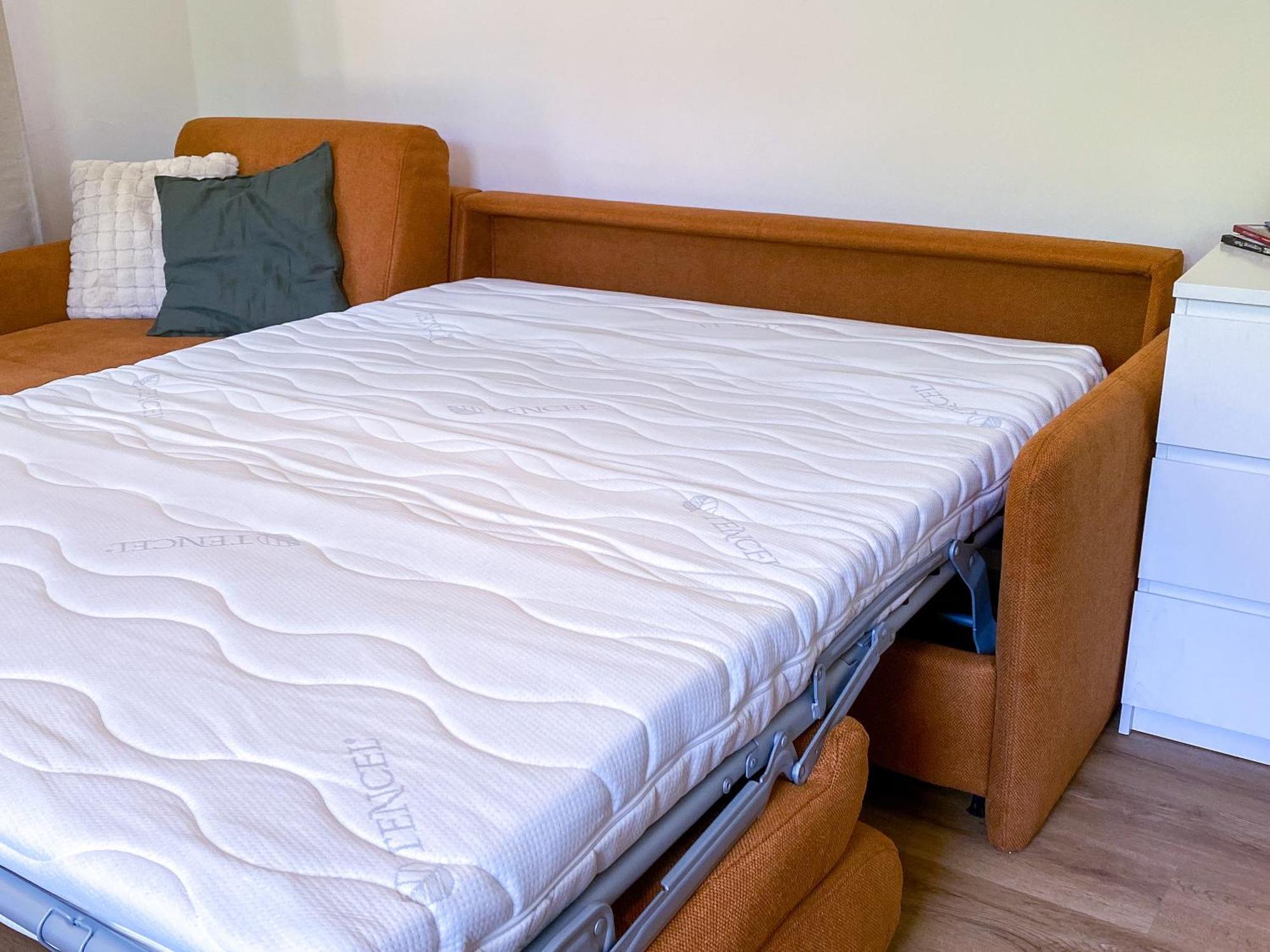 Apartment Kleines Glueck Zentral Mit Balkon Und Parkplatz Goessweinstein